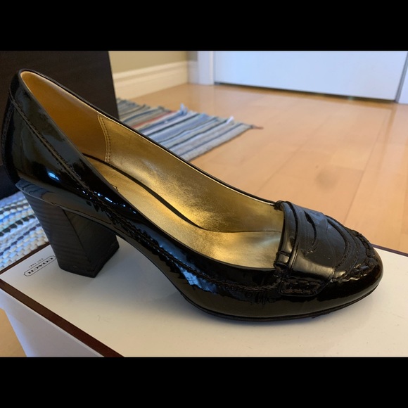 Nearly new Coach 3” heeled patent leather shoes - Picture 4 of 10